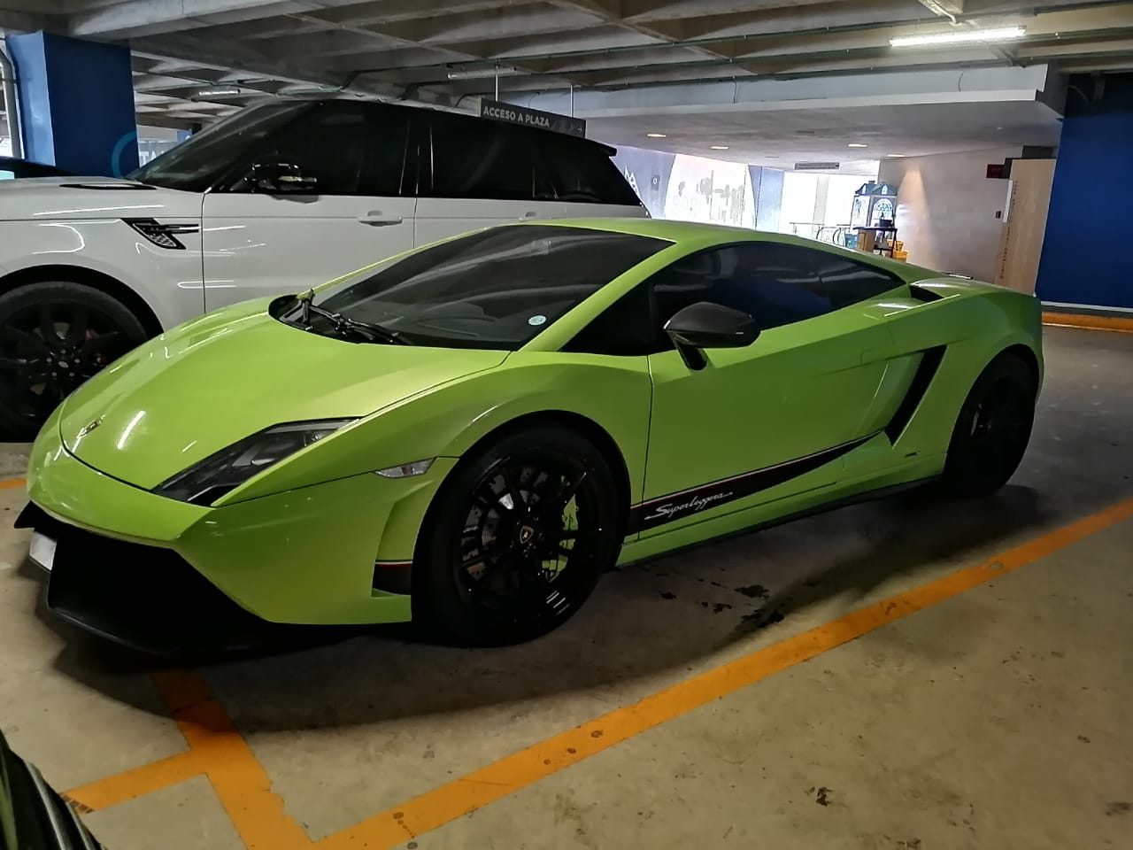 Plaza comercial puerto cancun