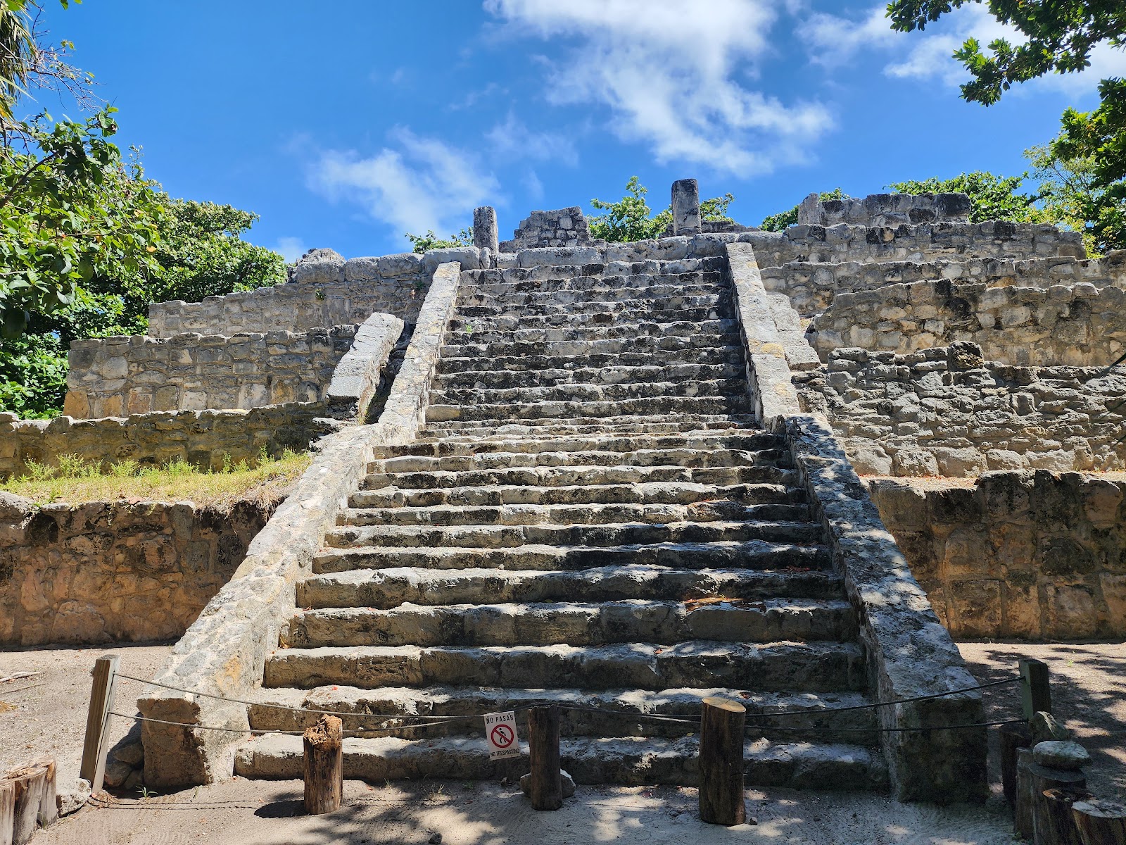 Museo Maya de Cancún y Zona Arqueológica...