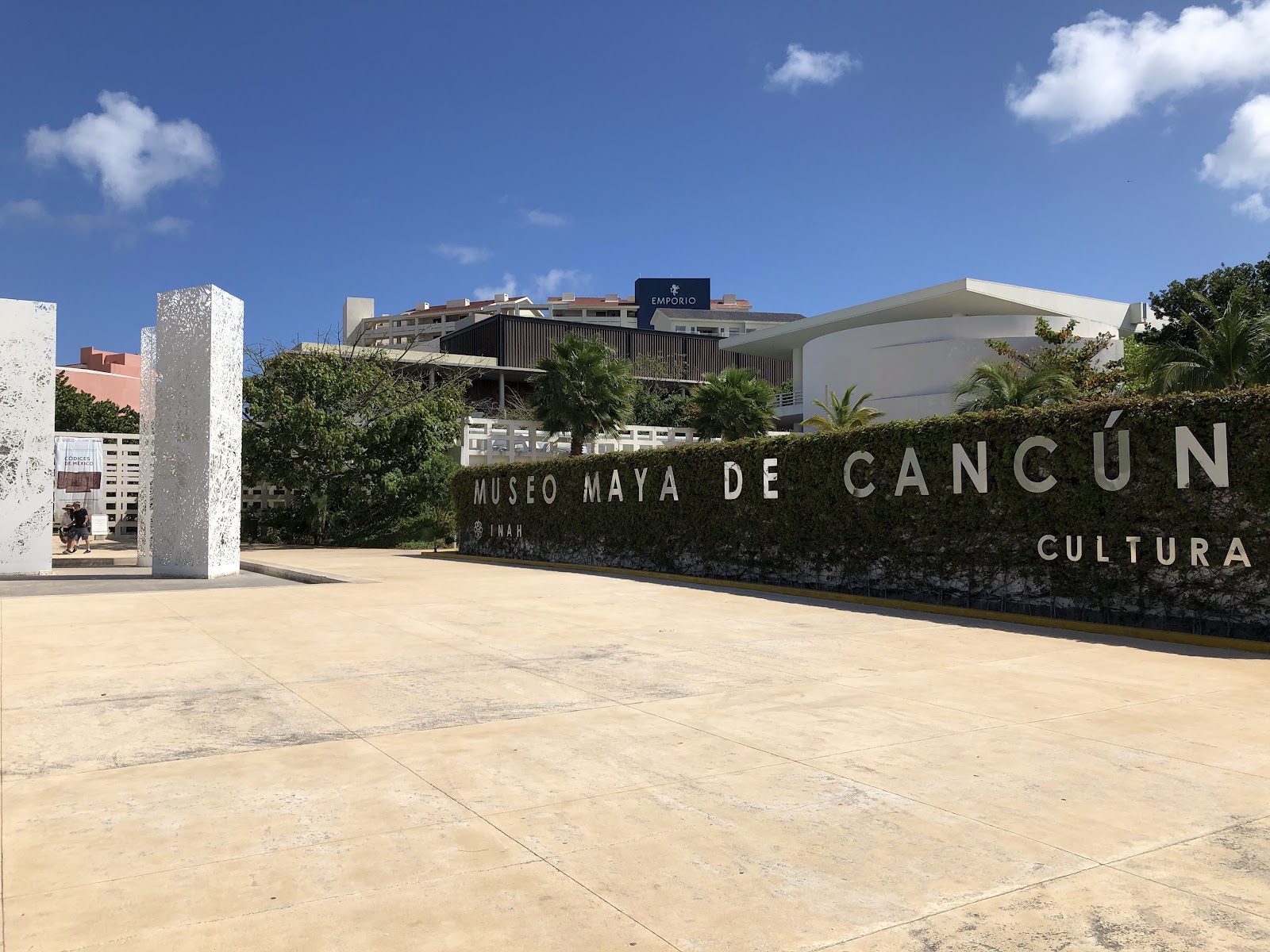 Museo Maya de Cancún y Zona Arqueológica...