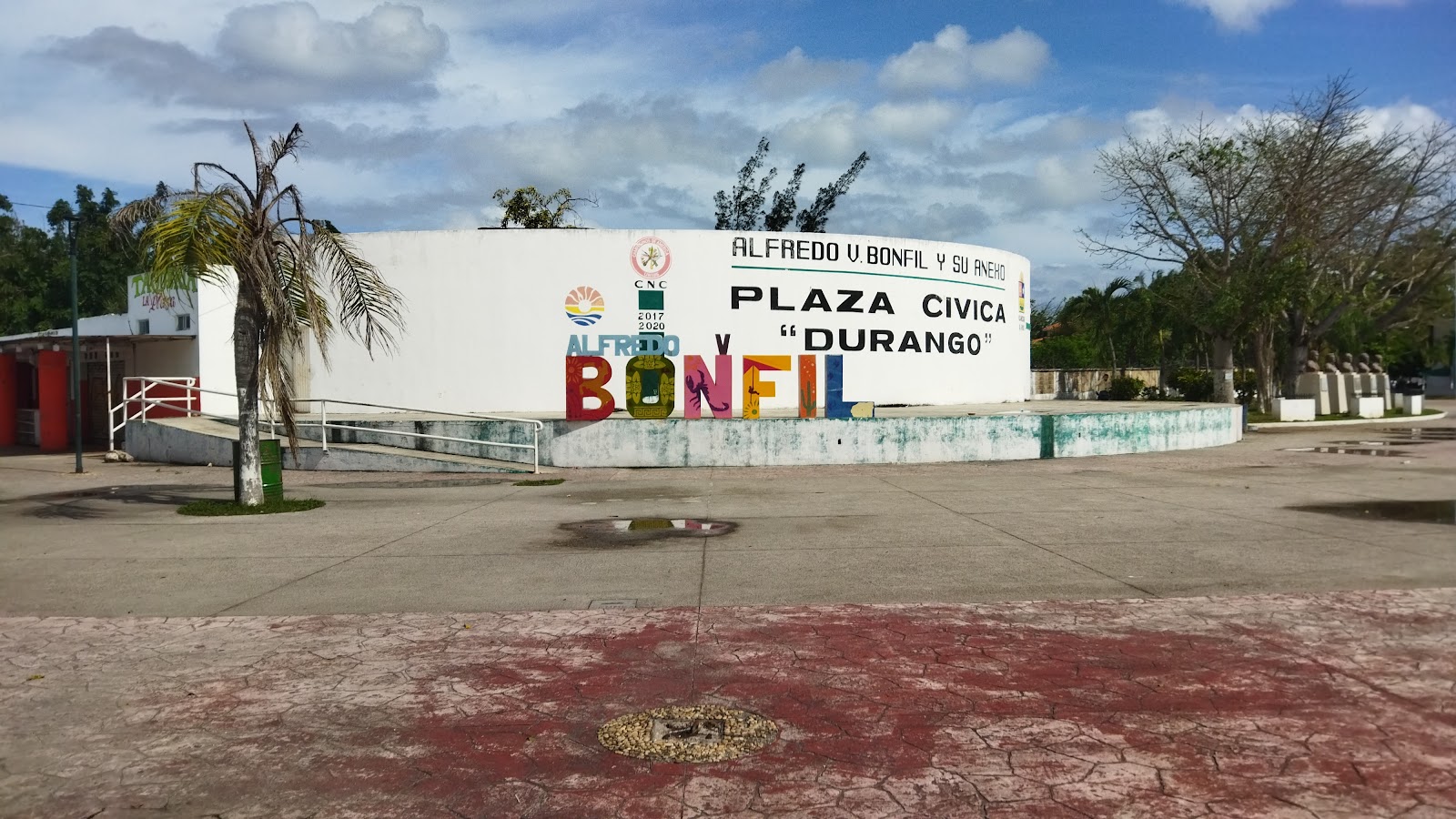 Monumento al Lic. Alfredo V. Bonfil
