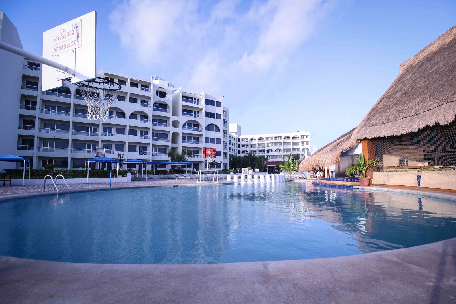 Aquamarina Beach Hotel Cancun