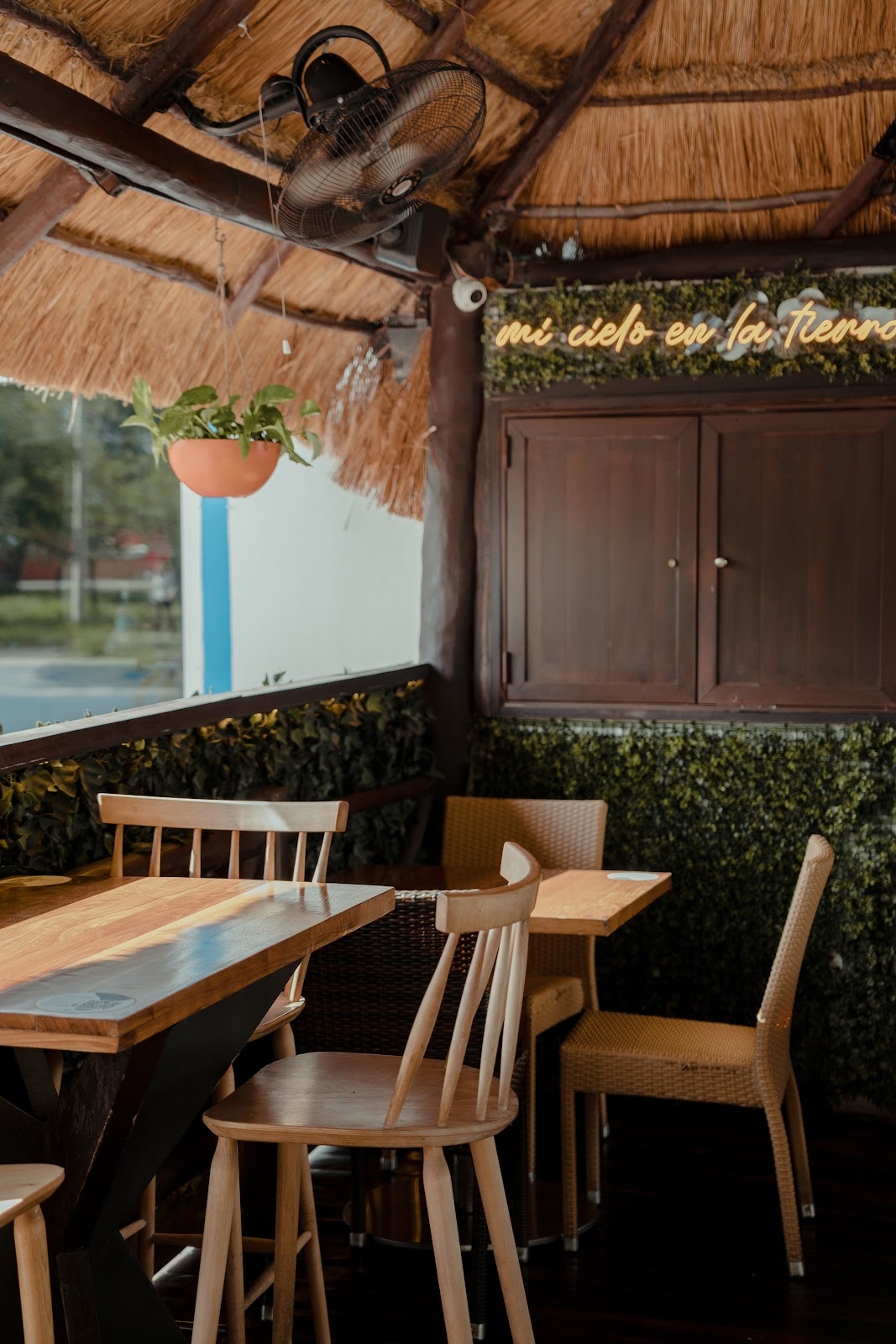 Restaurante Cielo y Tierra - Av. Las Torres